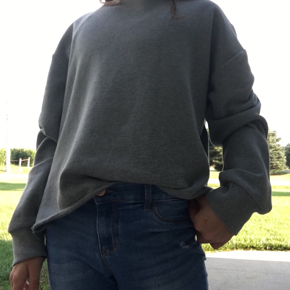 Grey cropped sweater women’s XS